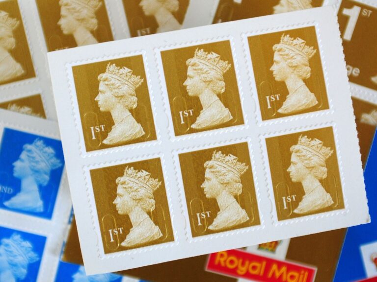 Royal Mail 'everyday' stamps will expire in January 2023 - Here's how not to lose out - 1 Stamp prices increase