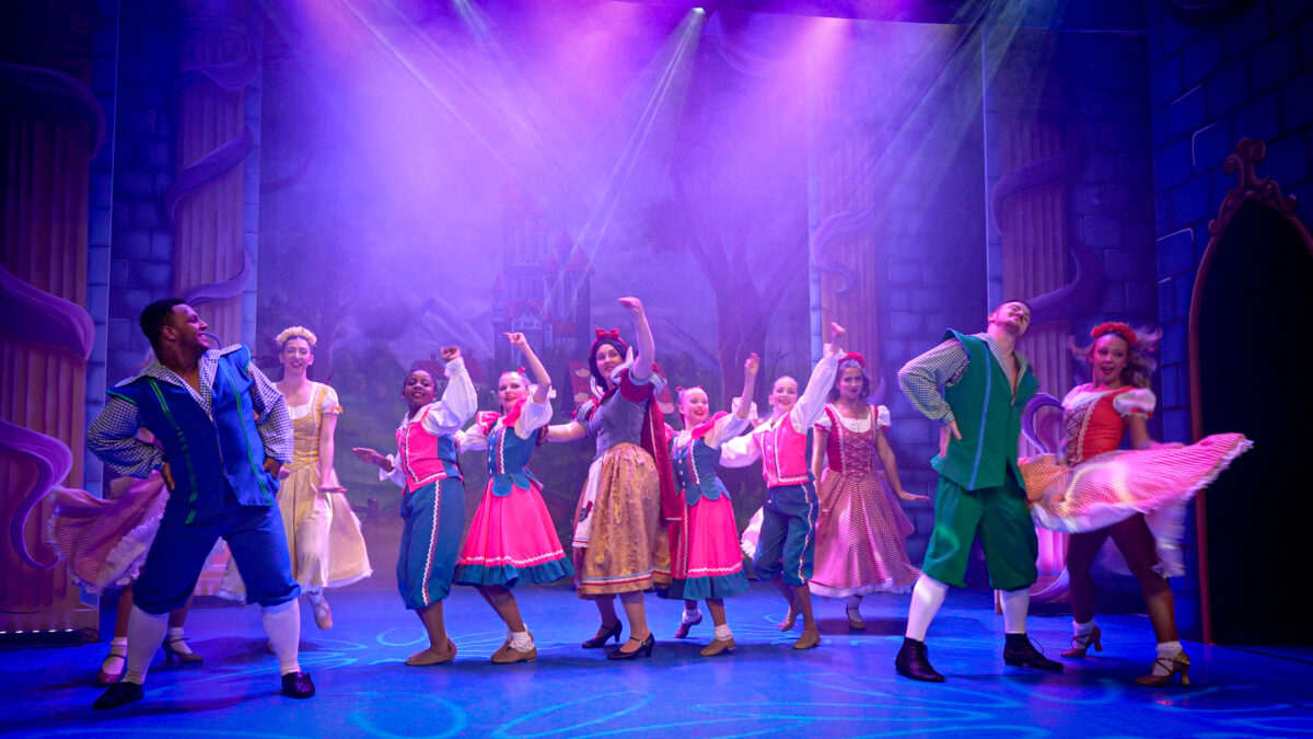 Snow White smashes records at Blackburn Empire – and panto season has only just begun - TRP SW25 Blackburn 14