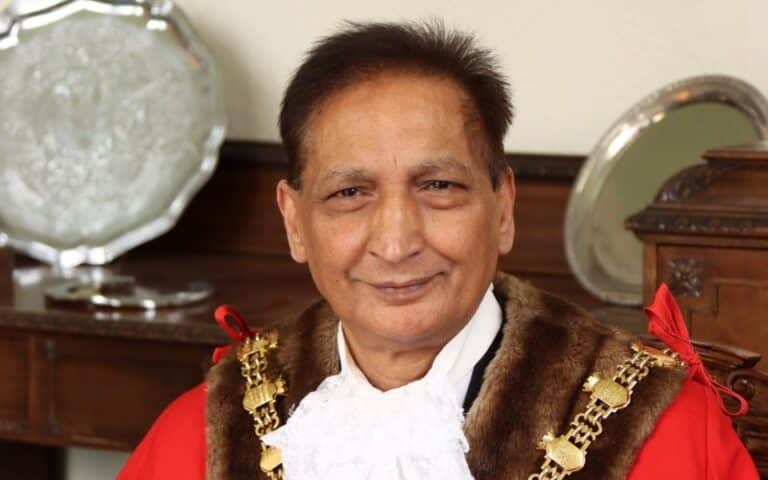 Councillor Mahfooz Hussain as Mayor of Blackburn with Darwen for 2026/27